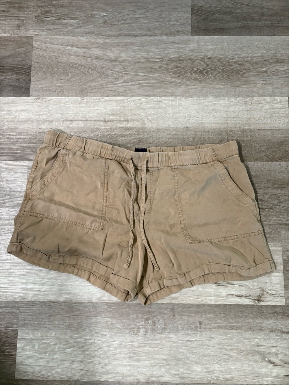 GAP Women's Drawstring Tan Athletic Shorts